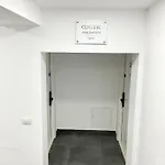 1, * Τίρανα