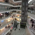 1, Τίρανα
