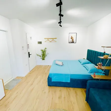 Apartament 1, Tirana