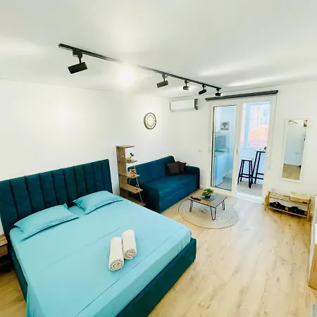 1, Apartament Tirana
