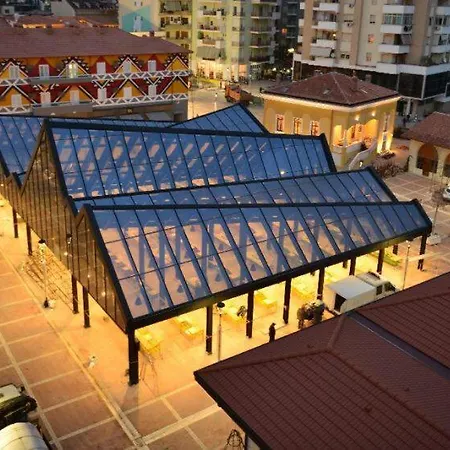 1, アパート ティラナ