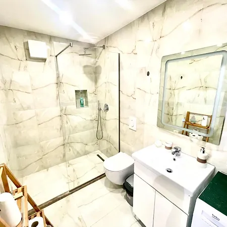 1, Apartament